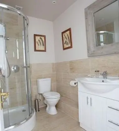 Classic Tek Büyük Yataklı Oda, Banyolu/Duşlu