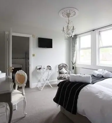 Luxury Tek Büyük Yataklı Oda, Banyolu/Duşlu