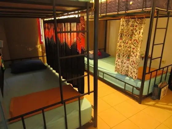 Ortak Ranzalı Oda, Ortak Banyo (With AC)