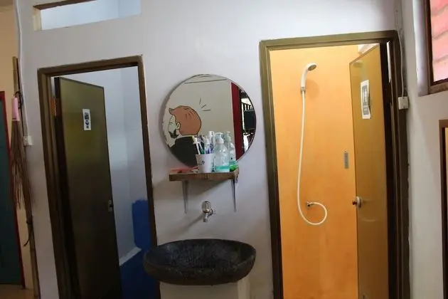 Ortak Ranzalı Oda, Ortak Banyo (With AC)