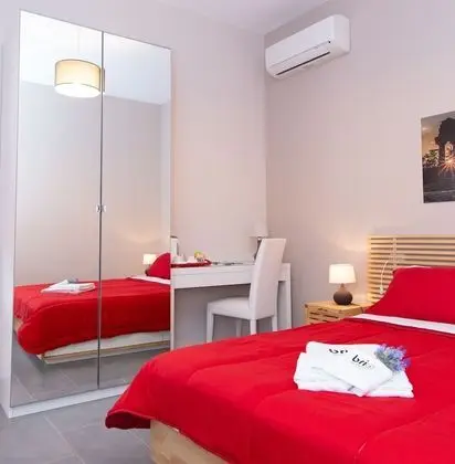 Comfort Tek Büyük veya İki Ayrı Yataklı Oda