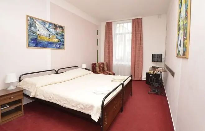 Comfort Tek Büyük Yataklı Oda