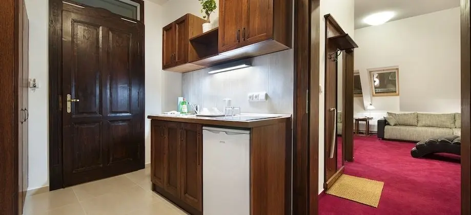 Junior Oda, Şehir Manzaralı