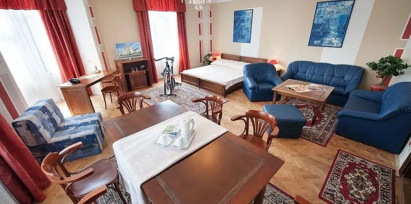 Junior Oda, Şehir Manzaralı