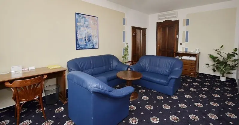 Junior Oda, Şehir Manzaralı