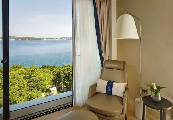 Süit, Deniz Manzaralı (Verudela)