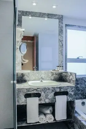 Deluxe Üç Kişilik Oda, Balkon, Denize Bakan
