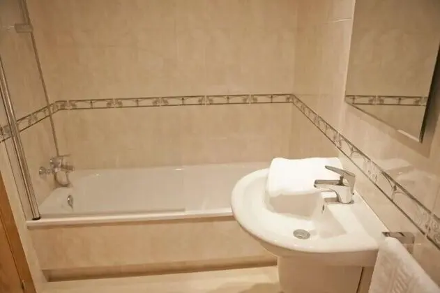 Standard Tek Büyük veya İki Ayrı Yataklı Oda