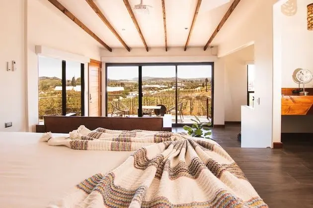 Luxury Oda