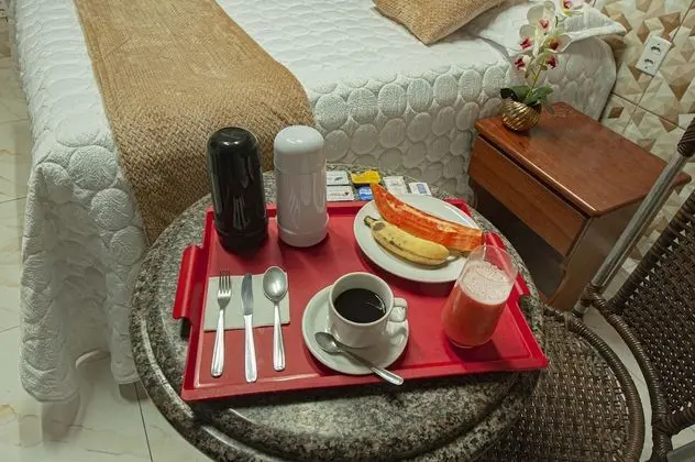 Üç Kişilik Oda, Birden Çok Yatak