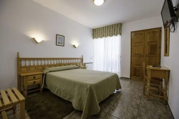 Tek Büyük veya İki Ayrı Yataklı Oda, Manzaralı