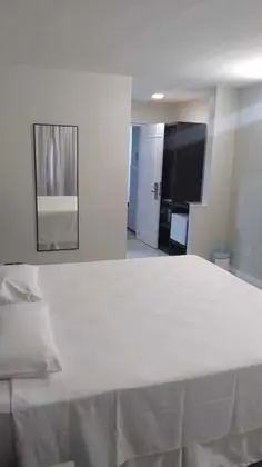 İki Ayrı Yataklı Oda, Havuz Manzaralı