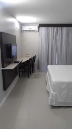 İki Ayrı Yataklı Oda, Havuz Manzaralı