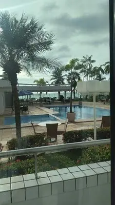 İki Ayrı Yataklı Oda, Havuz Manzaralı