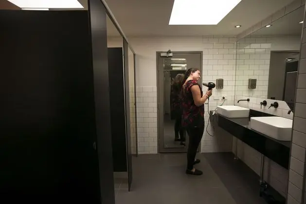 Bed in 6-Bed Female Dormitory with Shared Bathroom