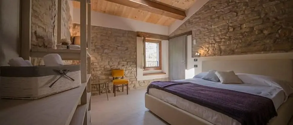 Deluxe Oda (Sofa Room)