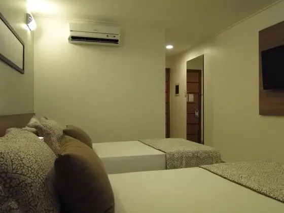Quarto Duplo Luxo Lateral, 2 Camas de Solteiro