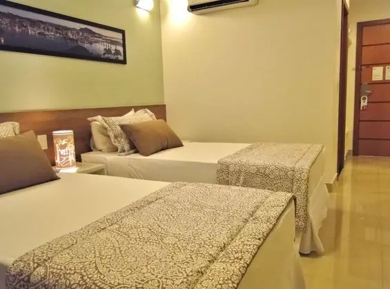 Quarto Duplo Luxo Lateral, 2 Camas de Solteiro