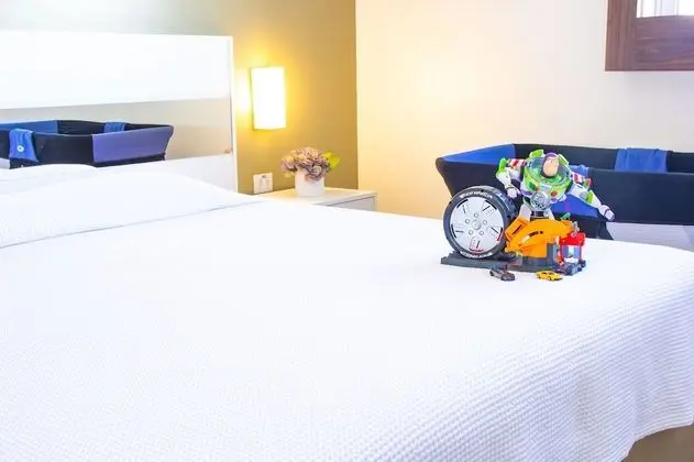 Senior Tek Büyük Yataklı Oda