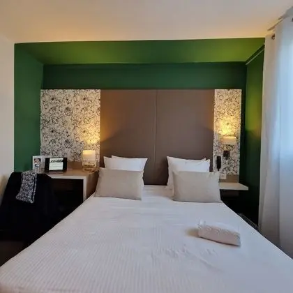 Comfort Tek Büyük Yataklı Oda