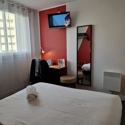 Tek Büyük Yataklı Oda