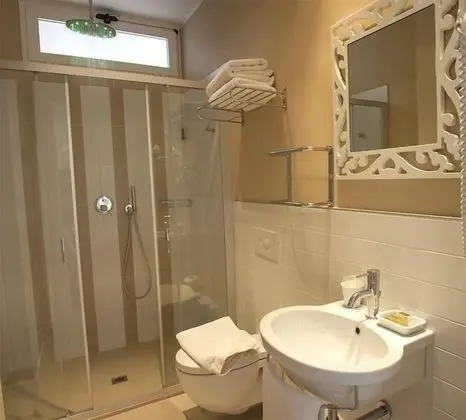 Superior Tek Büyük Yataklı Oda