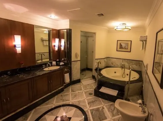 Business suite