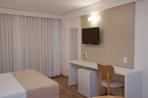 Premium Tek Büyük Yataklı Oda