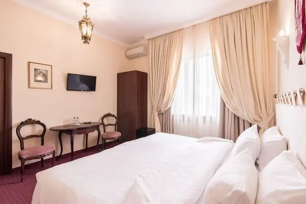 Standard Tek Büyük veya İki Ayrı Yataklı Oda