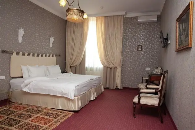 Superior Tek Büyük veya İki Ayrı Yataklı Oda