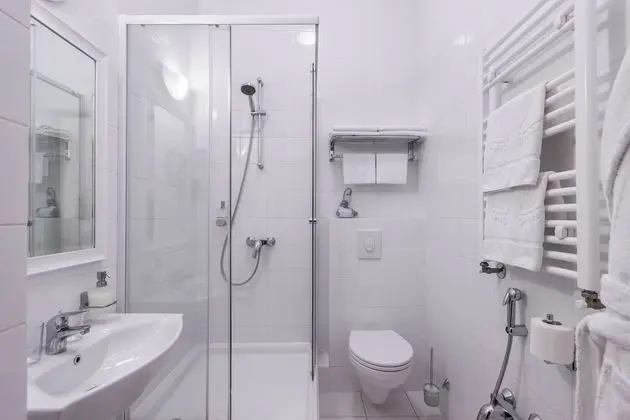 Superior Tek Büyük veya İki Ayrı Yataklı Oda