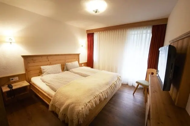 Panoramic Süit, 2 Yatak Odası, Balkon, Dağ Manzaralı (only for 2 Adults + 2-4 Children)