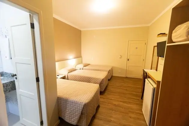 Quarto triplo executivo