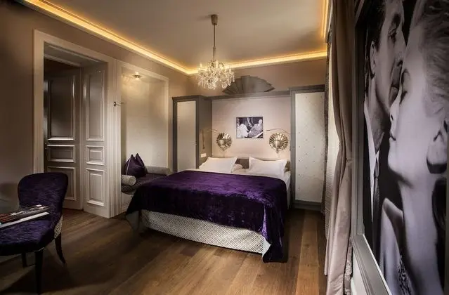 Standard Tek Büyük Yataklı Oda