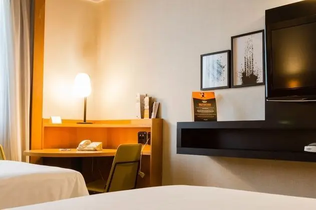 Luxury İki Ayrı Yataklı Oda