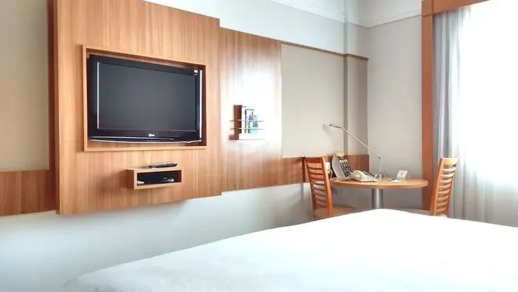 Luxury Tek Büyük Yataklı Oda