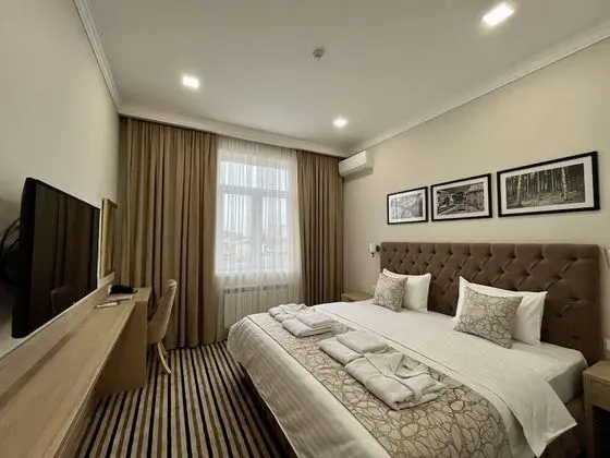 Deluxe Tek Büyük Yataklı Oda