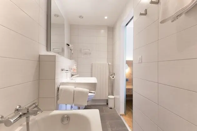 Standard Tek Büyük Yataklı Oda, Dağ Manzaralı