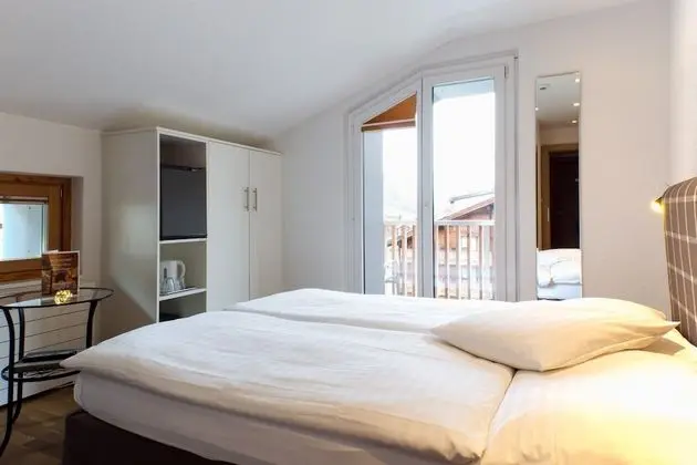 Tek Kişilik Oda, 1 Büyük (Queen) Boy Yatak