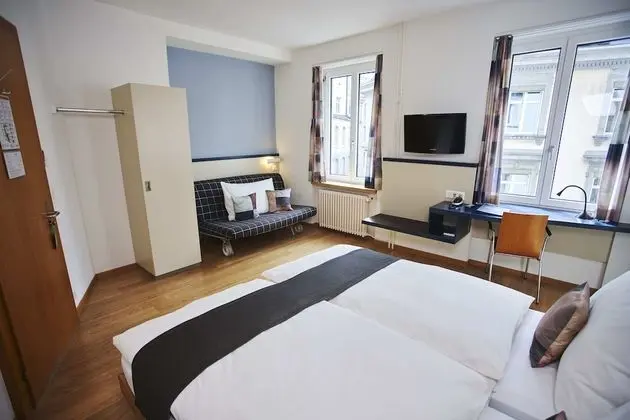 Large Double Room
