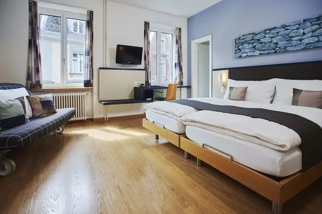 Large Double Room