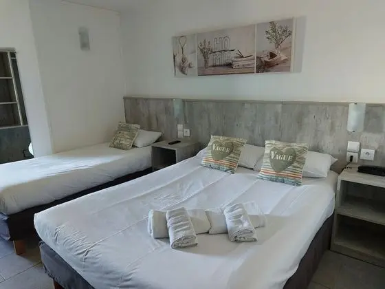 Üç Kişilik Oda (1 Double + 1 Single Bed)