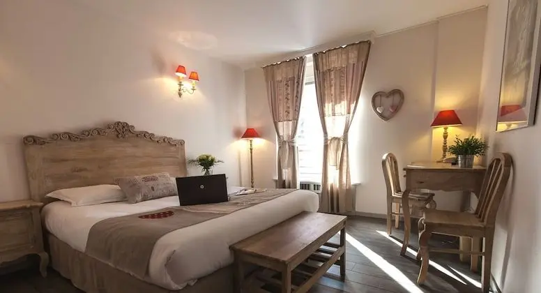 Comfort Tek Büyük Yataklı Oda