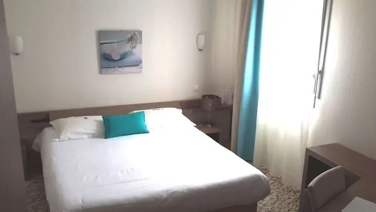 Comfort Büyük Yataklı Tek Kişilik Oda