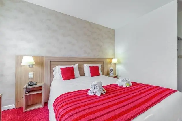 Standard Tek Büyük Yataklı Oda