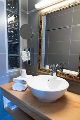 Superior Tek Büyük veya İki Ayrı Yataklı Oda