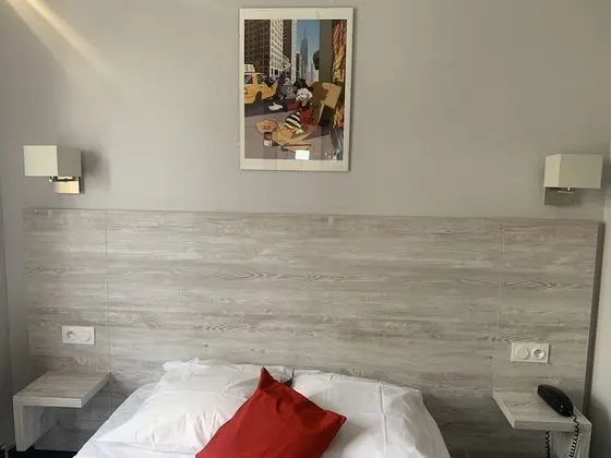 Standard Tek Büyük Yataklı Oda