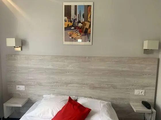 Standard Tek Büyük Yataklı Oda