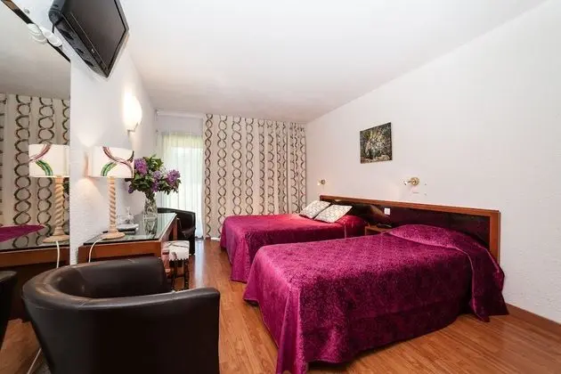 Deluxe Üç Kişilik Oda