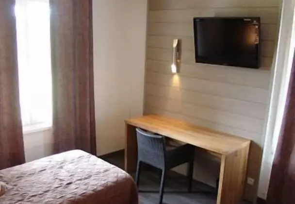 Tek Büyük Yataklı Oda, Golf Manzaralı